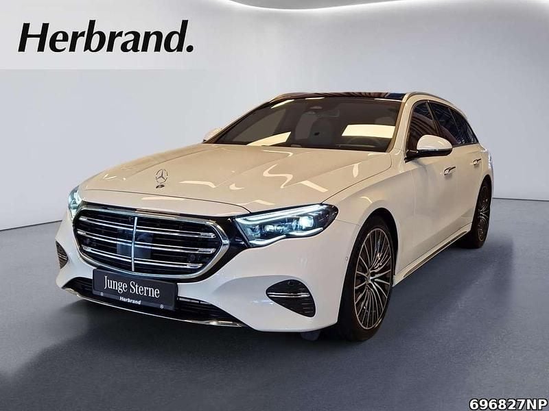 Gebraucht Mercedes E300 Exclusive 313 PS (230 kW) 2025 Manufaktur lack manufaktur opa Kombi