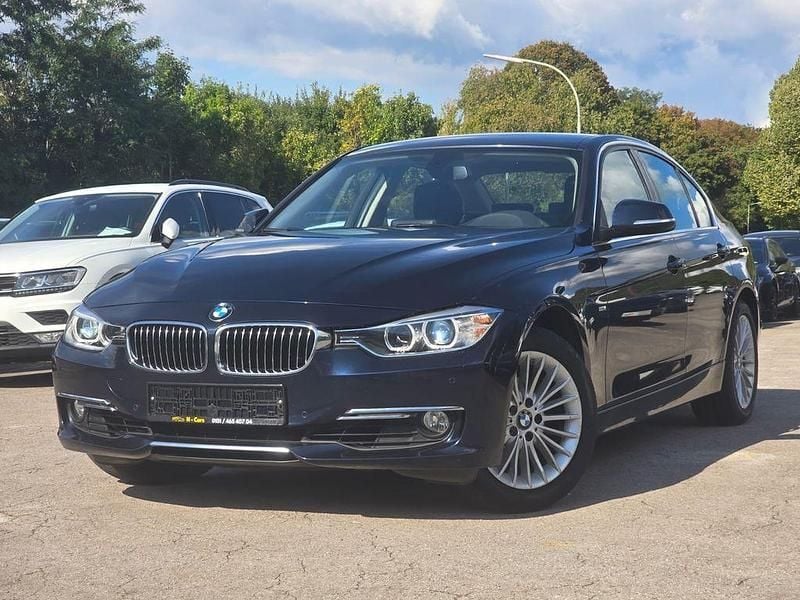 Gebraucht BMW 320 Luxury Line 184 PS (135 kW) 2015 Blau Limousine