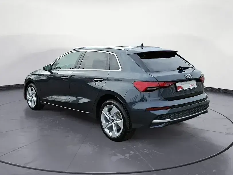 Używany Audi A3 Ambiente 116 KM (85 kW) 2025 Szary Kombi