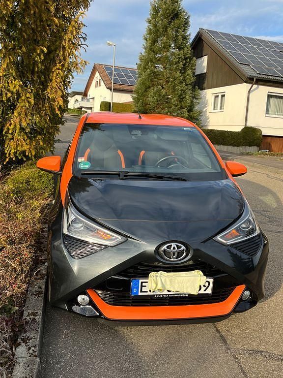 Gebraucht Toyota Aygo 72 PS (52 kW) 2020 Schwarz Kleinwagen