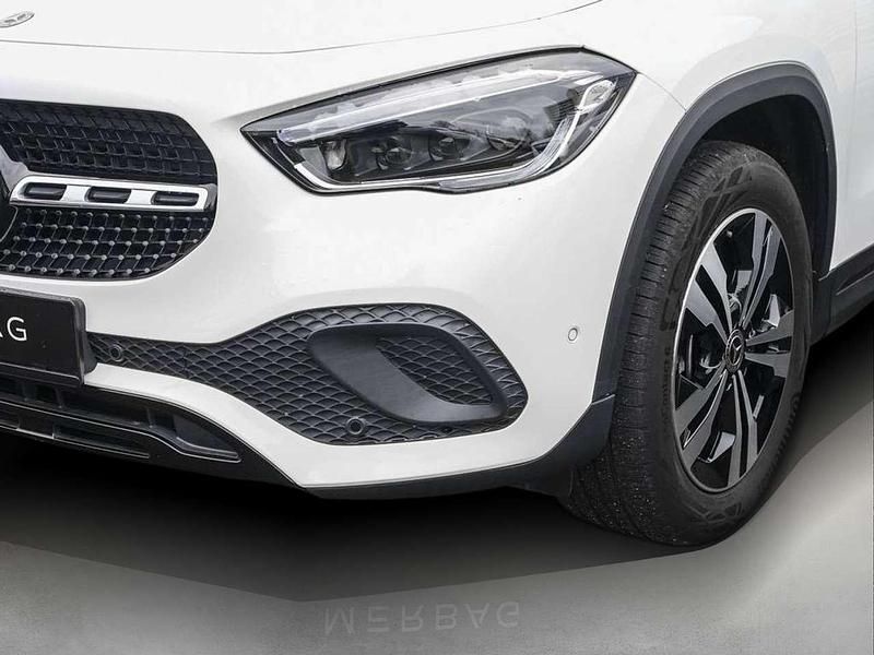 Gebraucht Mercedes GLA250 Progressive 218 PS (160 kW) 2023 Polarweiß SUV