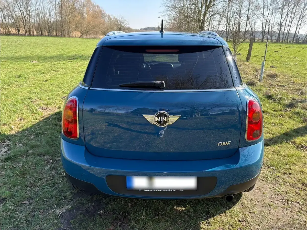 Usata Mini ONE 98 CV (72 kW) 2012 Blu Utilitaria