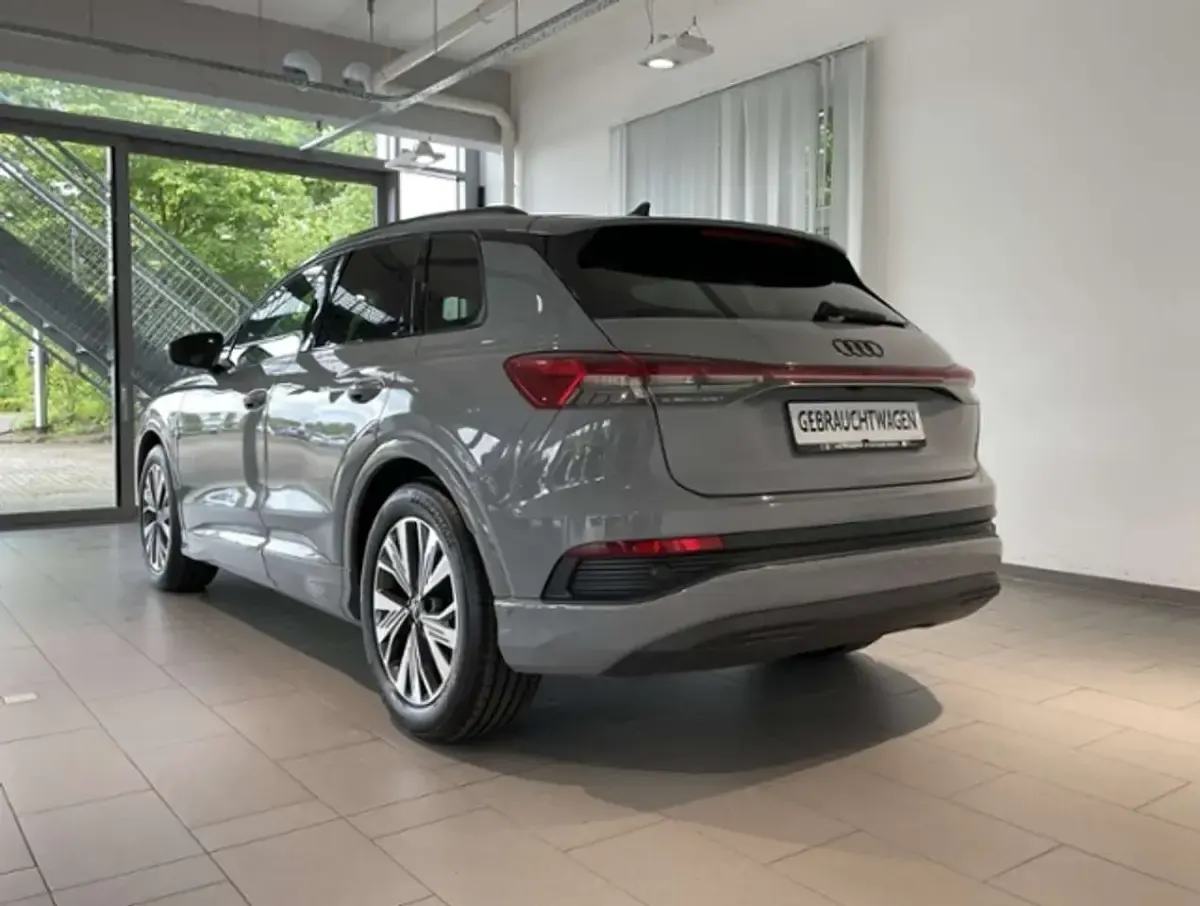 Używany Audi e-tron Advanced Plus 125 kW (170 KM) 2022 Szary SUV