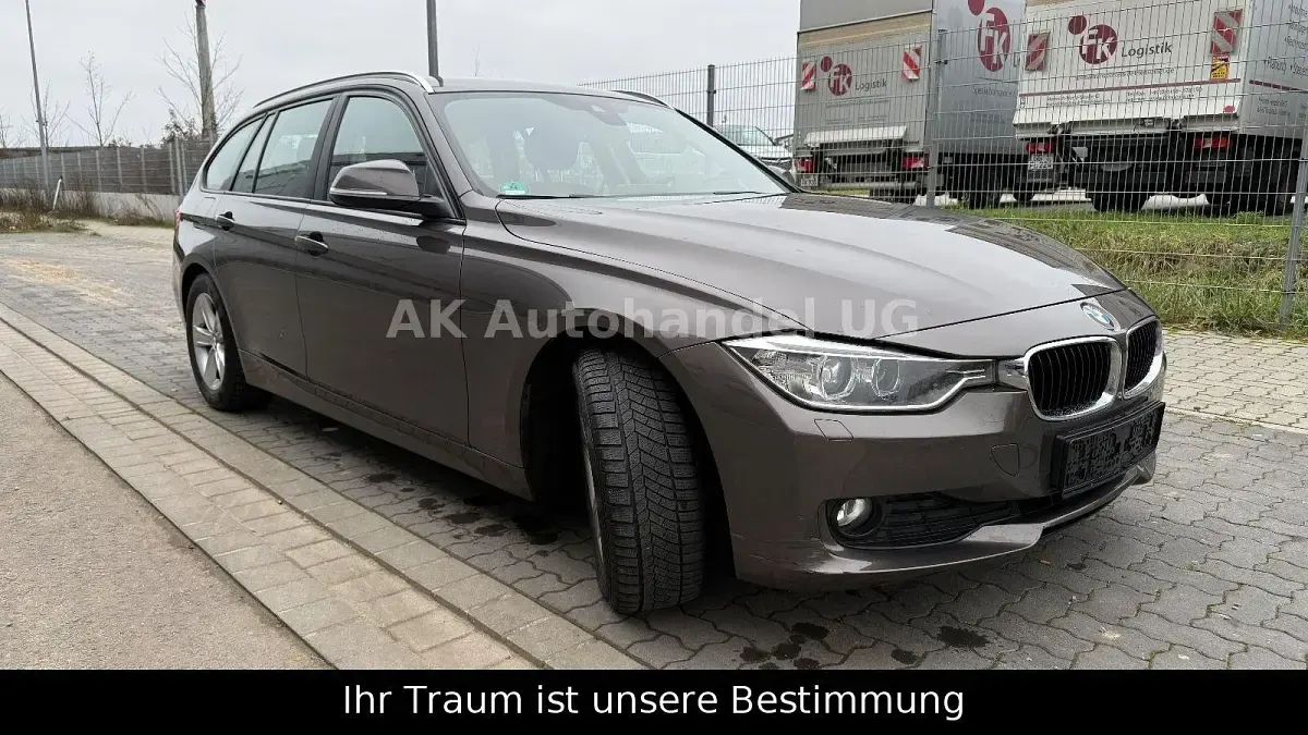 Gebraucht BMW 320 Sport Line 184 PS (135 kW) 2013 Braun Kombi