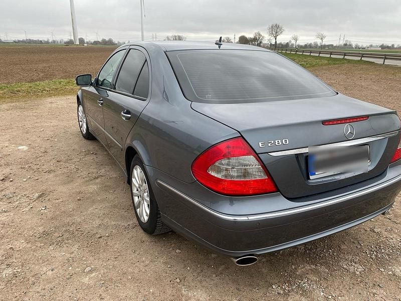 Gebraucht 2008 Mercedes E280 Limousine | 4.500 € (Superpreis) - Bild 1/4