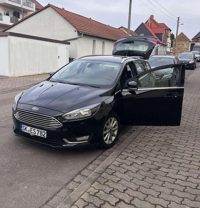 Gebraucht Ford Focus Cool & Connect 125 PS (91 kW) 2017 Kombi