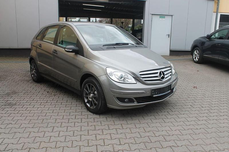 Gebraucht Mercedes B170 116 PS (85 kW) 2006 Grau Van / Kleinbus