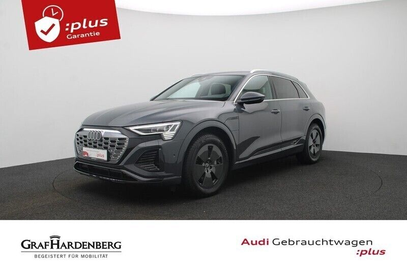 Grau Gebraucht 2024 Audi Q8 e-tron S-Line SUV | 74.980 € - Bild 1/4