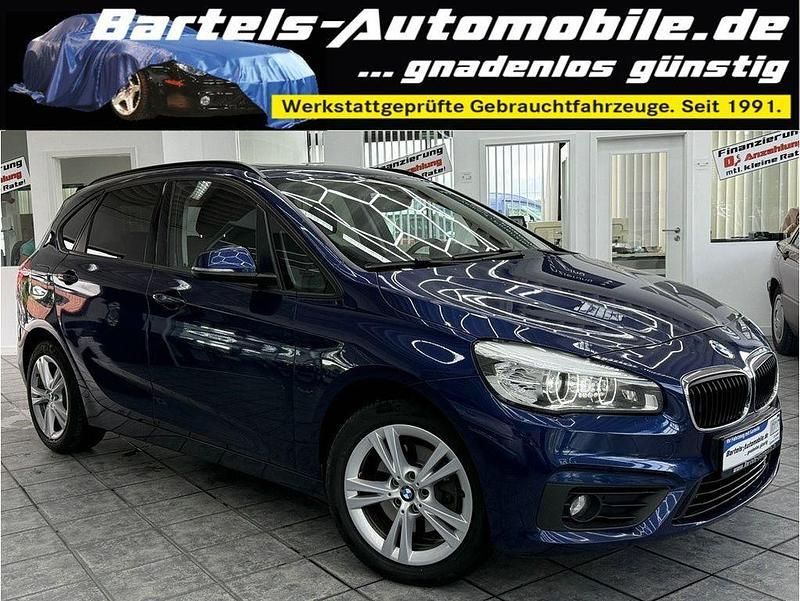 Blau Gebraucht 2015 BMW 220 Active Tourer Basis Van / Kleinbus | 10.900 € (Fairer Preis) - Bild 1/4