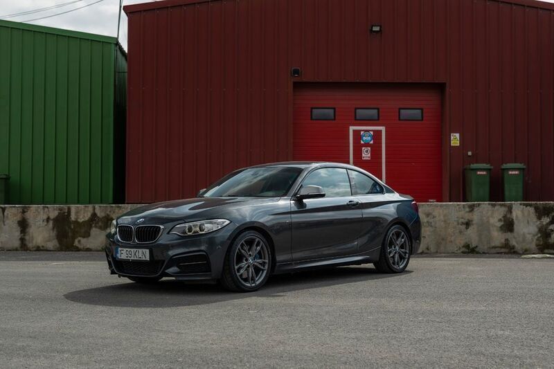 Grau Gebraucht 2014 BMW M235 Sport Line Coupé | 19.750 € (Fairer Preis) - Bild 1/4
