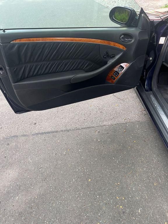 Gebraucht Mercedes CLK320 Elegance 218 PS (160 kW) 2004 Blau Cabrio