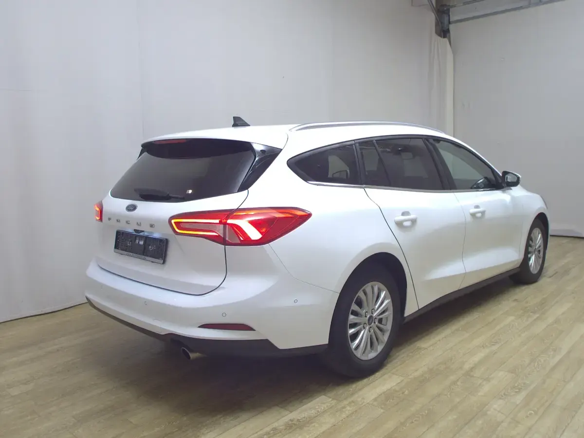 Używany Ford Focus Titanium 150 KM (110 kW) 2021 Biały Kombi