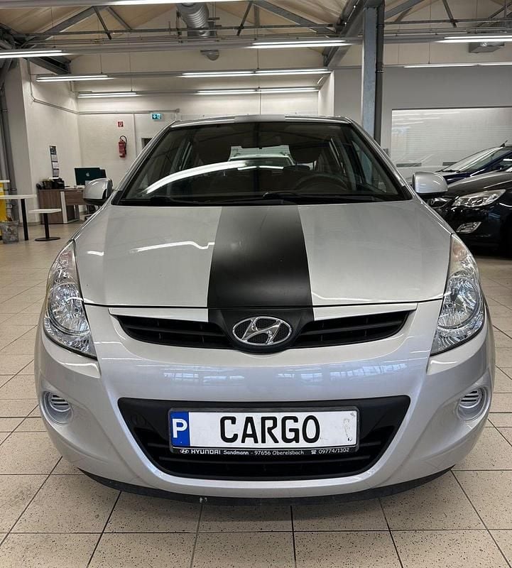 Silber Gebraucht 2012 Hyundai i20 Classic Kleinwagen | 3.500 € (Fairer Preis) - Bild 1/4