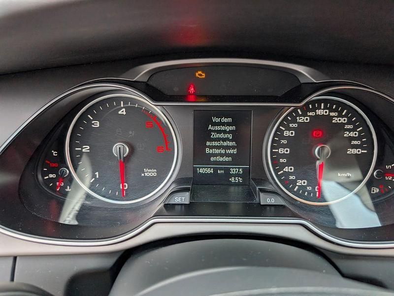 Gebraucht Audi A4 Ambiente 136 PS (100 kW) 2014 Grau Kombi