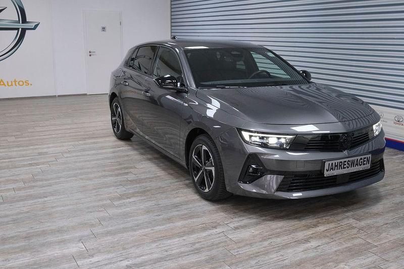 Gebraucht Opel Astra 131 PS (96 kW) 2024 Grau Limousine