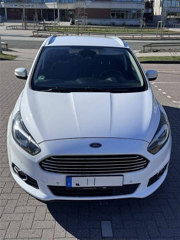 Gebraucht Ford S-MAX Titanium 150 PS (110 kW) 2016 Weiß Van / Kleinbus