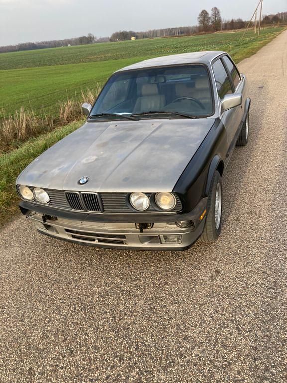 Gebraucht BMW 325 170 PS (125 kW) 1988 Grau