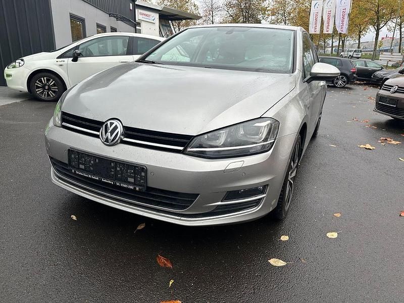 Silber Gebraucht 2013 VW Golf VII Highline Limousine | 10.700 € (Fairer Preis) - Bild 1/4