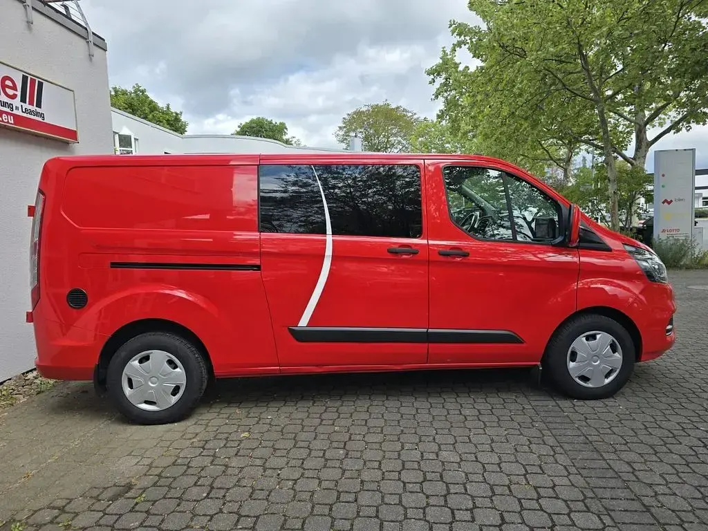 Gebraucht Ford Transit Custom Trend 131 PS (96 kW) 2019 Race red Van / Kleinbus
