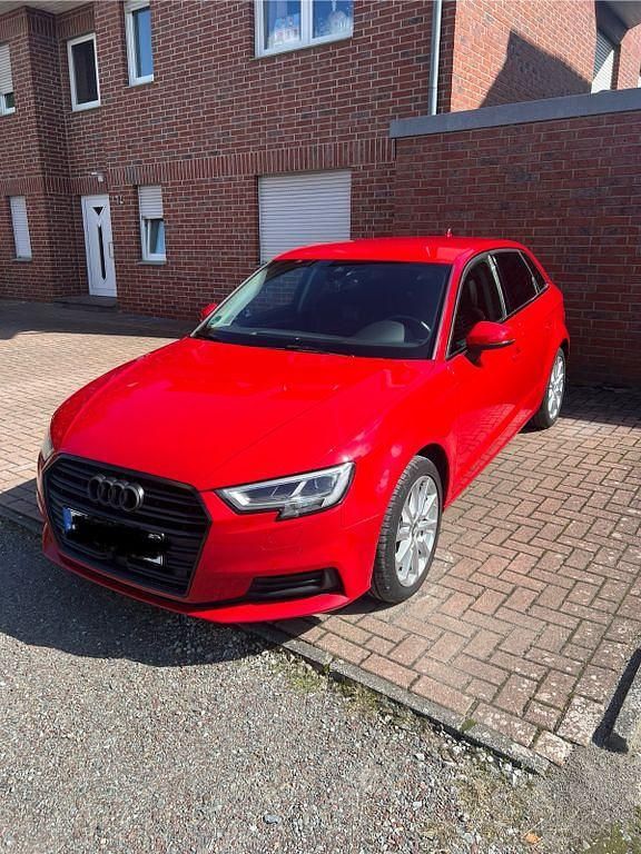 Rot Gebraucht 2017 Audi A3 Limousine | 14.000 € (Fairer Preis) - Bild 1/4