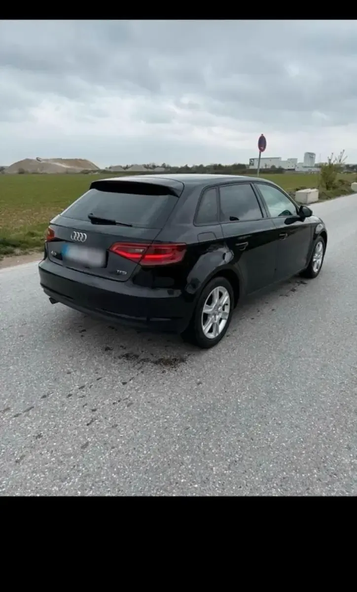 Gebraucht Audi A3 110 PS (80 kW) 2015 Schwarz Limousine