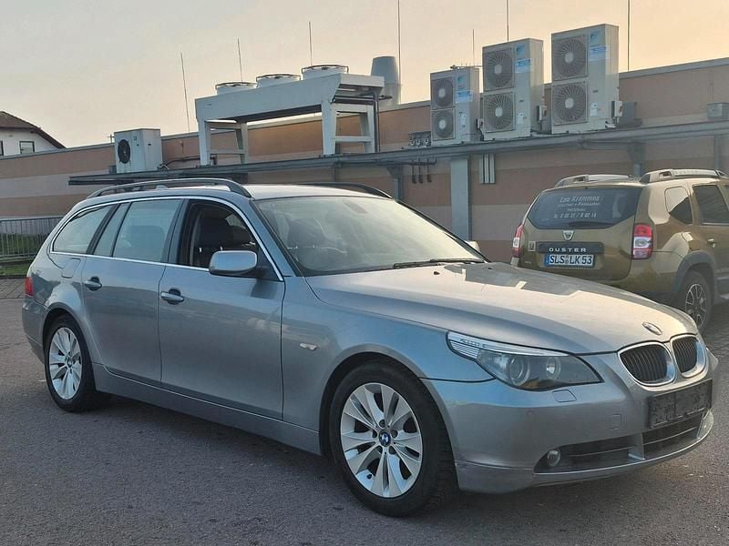 Gebraucht BMW 525 177 PS (130 kW) 2004 Grau Kombi