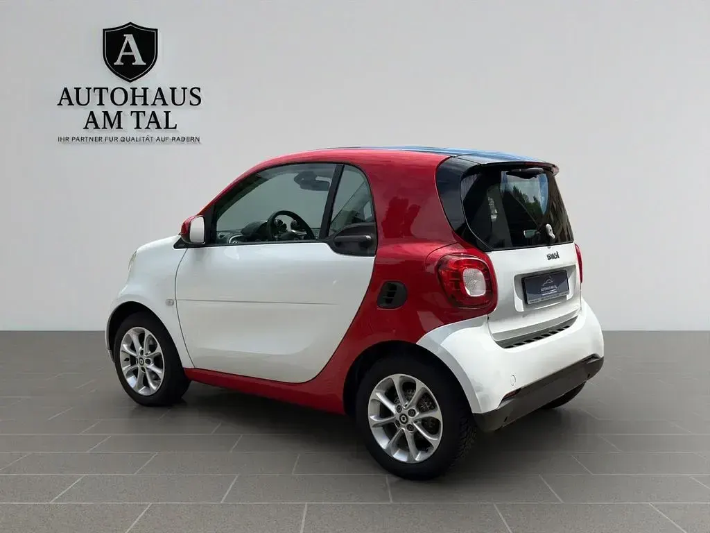 Gebraucht Smart ForTwo Coupé Passion 71 PS (52 kW) 2015 Crystal white Coupé