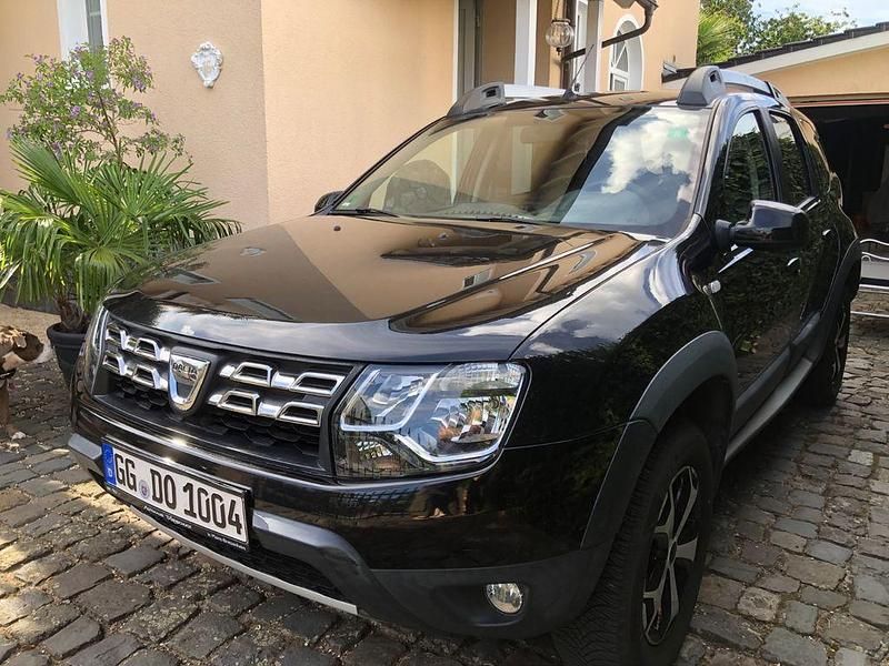 Gebraucht Dacia Duster Black Shadow 109 PS (80 kW) 2017 Schwarz SUV
