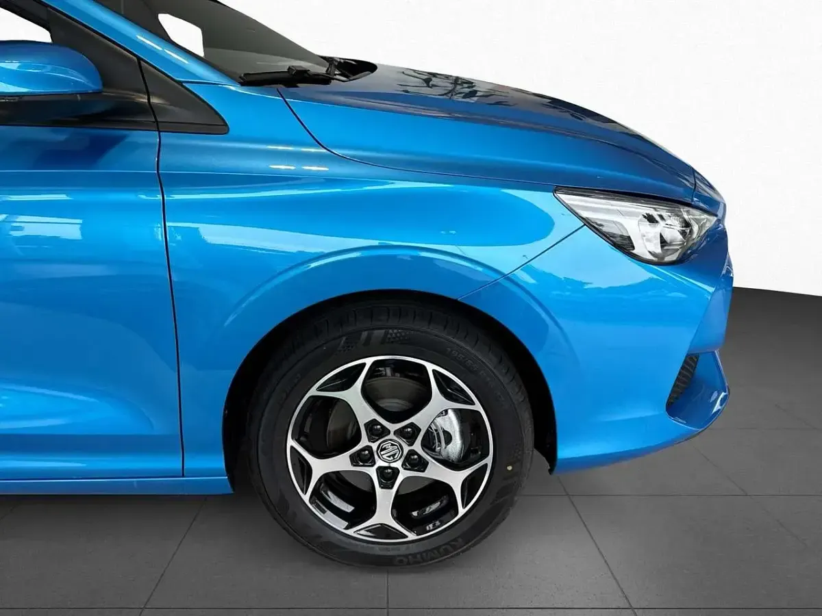 Uusi MG MG3 Luxury 194 HP (142 kW) 2026 Sininen Viistoperä