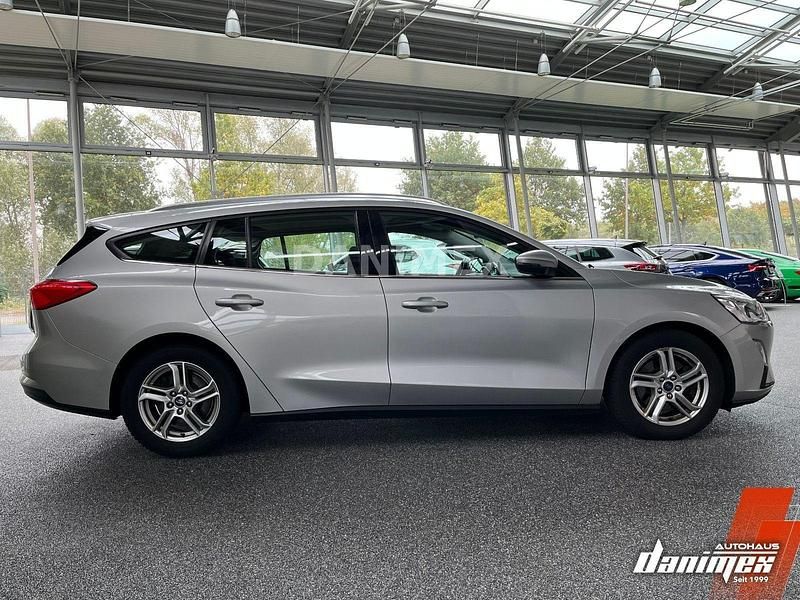 Gebraucht Ford Focus Cool & Connect 120 PS (88 kW) 2019 Silber Kombi