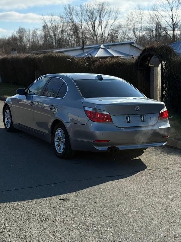 Gebraucht BMW 520 170 PS (125 kW) 2004 Grau Limousine