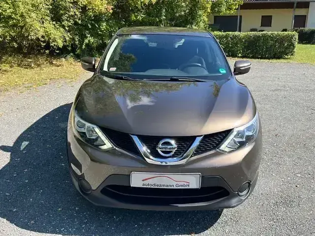 Gebraucht Nissan Qashqai Visia 116 PS (85 kW) 2015 Grau SUV