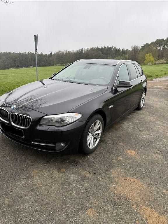 Second-hand BMW 525 204 CP (150 kW) 2010 Negru Break