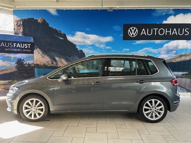 Gebraucht VW Golf Sportsvan Highline 131 PS (96 kW) 2018 Grau metallic Van / Kleinbus