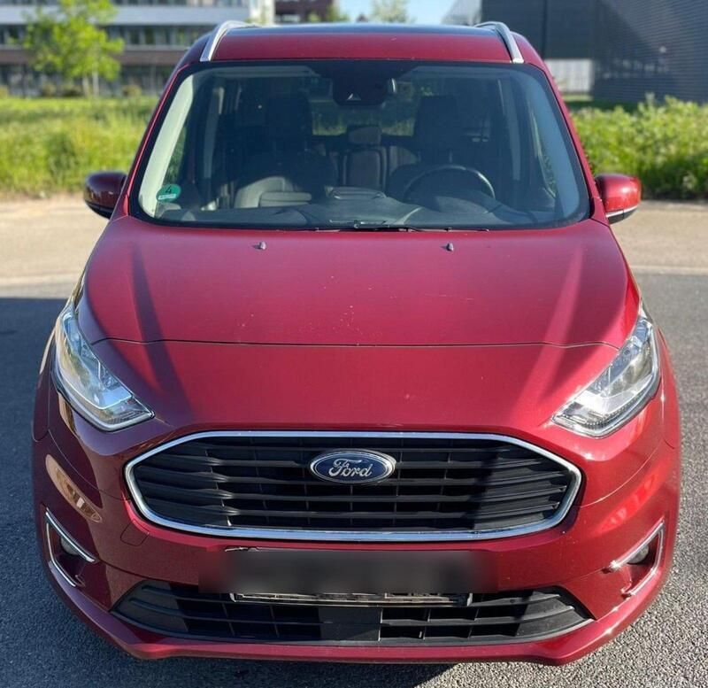 Rot Gebraucht 2019 Ford Tourneo Connect Titanium Van / Kleinbus | 12.400 € (Superpreis) - Bild 1/4