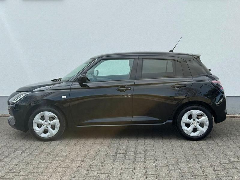 Gebraucht Suzuki Swift Comfort 83 PS (61 kW) 2025 Schwarz Kleinwagen