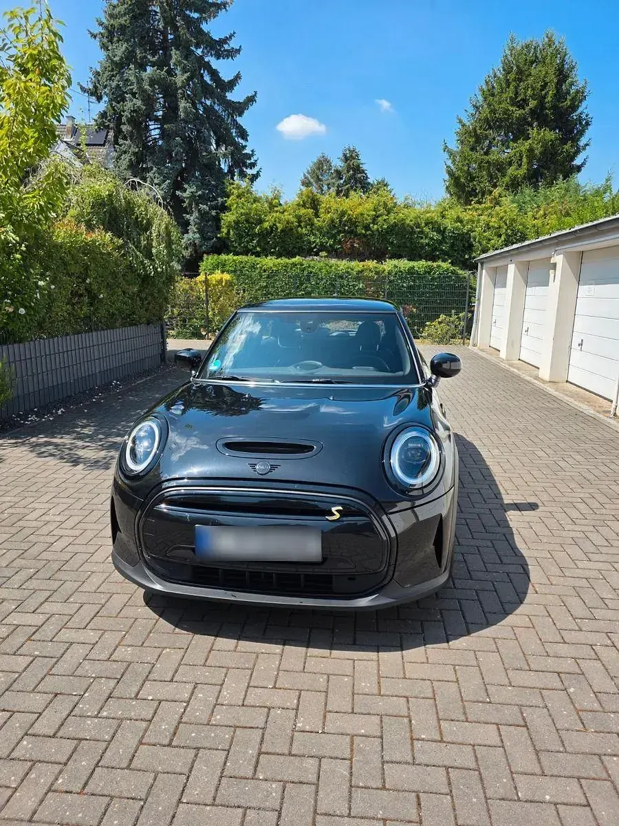 Gebraucht Mini Cooper SE 135 kW (184 PS) 2023 Schwarz Kleinwagen