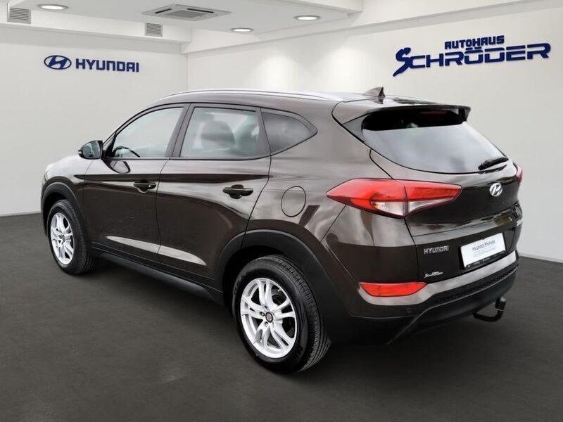 Gebraucht Hyundai Tucson 116 PS (85 kW) 2017 Demitasse brown SUV
