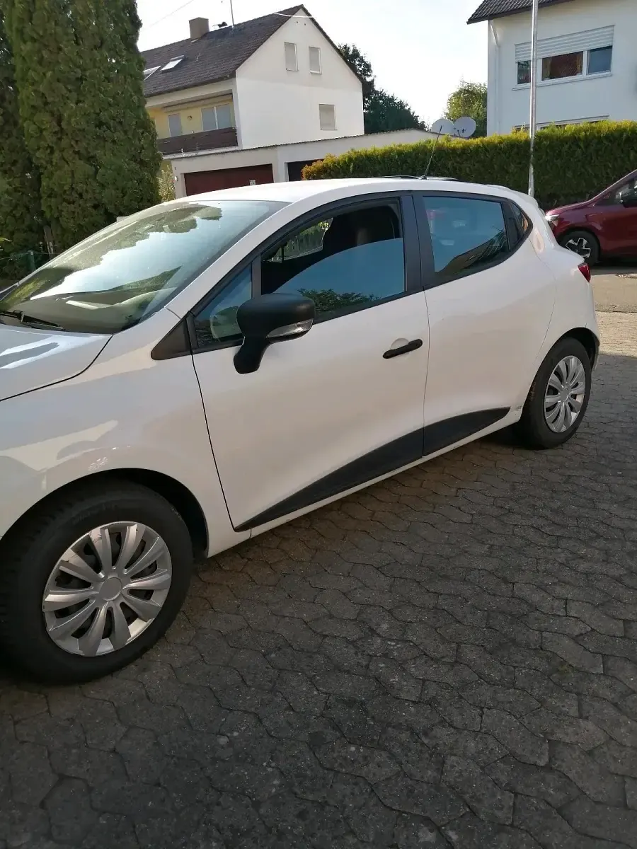 Gebraucht Renault Clio IV 75 PS (55 kW) 2015 Weiß Limousine