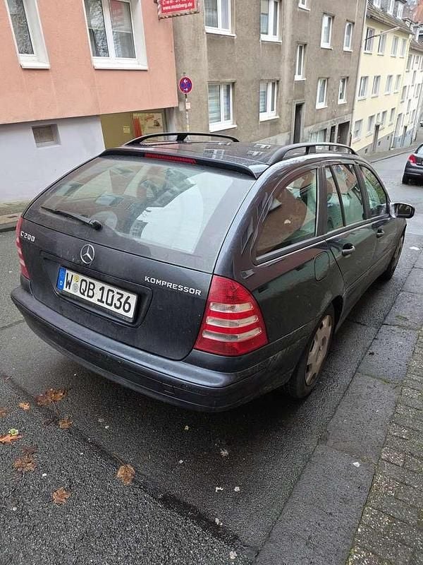Second-hand Mercedes C200 Classic 163 CP (119 kW) 2004 Break