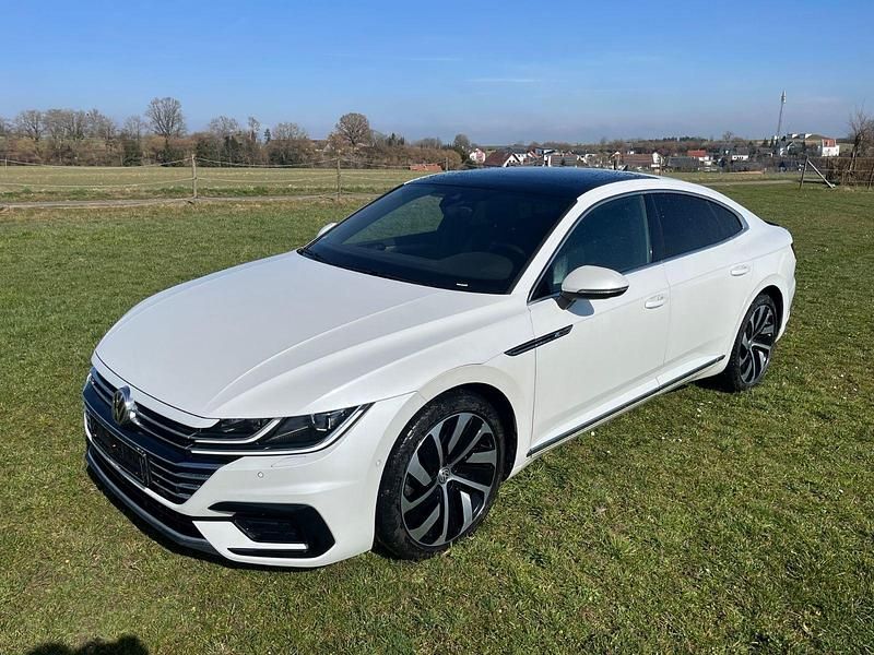 Gebraucht VW Arteon R-line 190 PS (139 kW) 2018 Weiß Kleinwagen