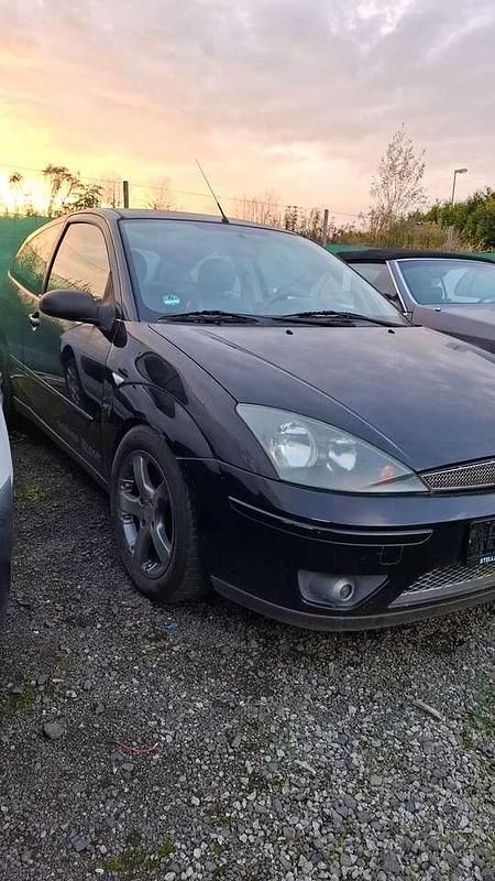 Gebraucht Ford Focus ST 173 PS (127 kW) 2002 Schwarz Limousine