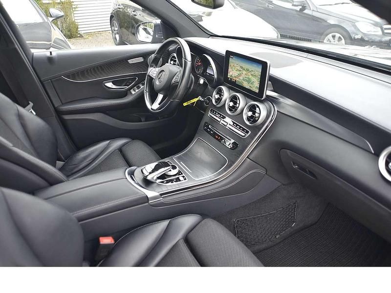 Gebraucht Mercedes GLC250 211 PS (155 kW) 2015 Tenoritgraumetallic SUV