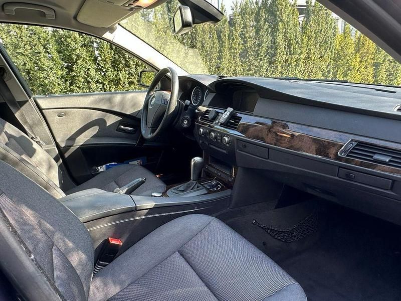 Gebraucht BMW 523 177 PS (130 kW) 2005 Blau Limousine