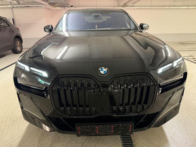 Gebraucht BMW 740 Shadowline 286 PS (210 kW) 2024 Schwarz Limousine