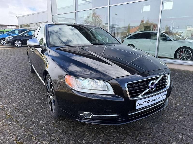 Gebraucht Volvo S80 Summum 114 PS (83 kW) 2012 Black sapphire / metallic Limousine