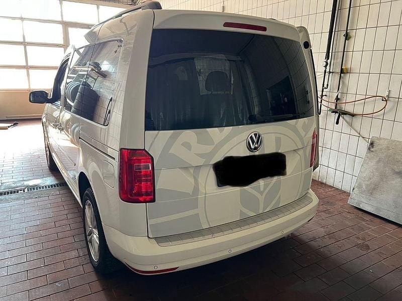 Gebraucht VW Caddy Comfortline 125 PS (91 kW) 2018 Weiß Van / Kleinbus