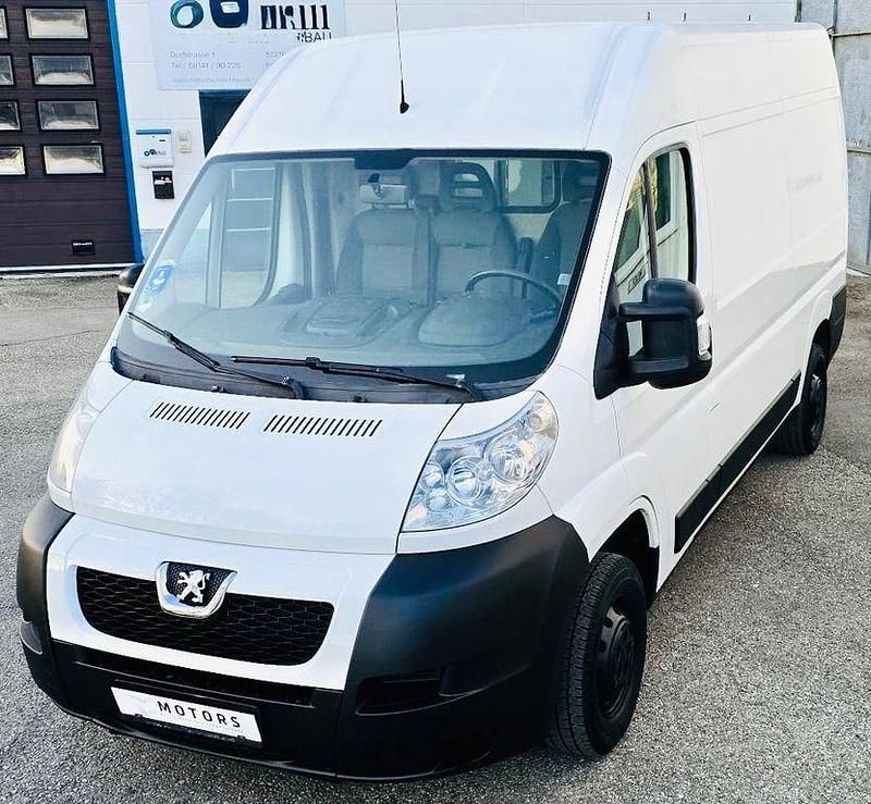 Weiß Gebraucht 2011 Peugeot Boxer Van | 8.990 € (Fairer Preis) - Bild 1/4