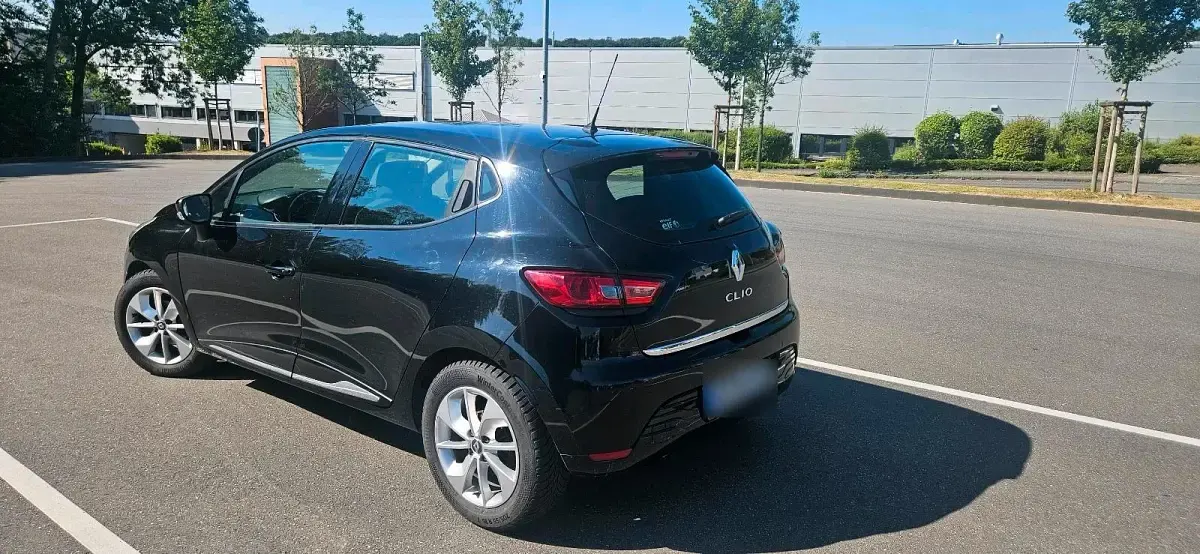 Gebraucht Renault Clio IV 120 PS (88 kW) 2014 Schwarz Kleinwagen