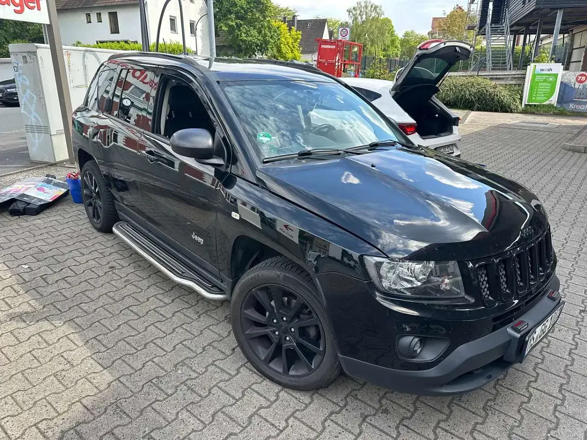 Gebraucht Jeep Compass Limited 156 PS (114 kW) 2017 Schwarz SUV